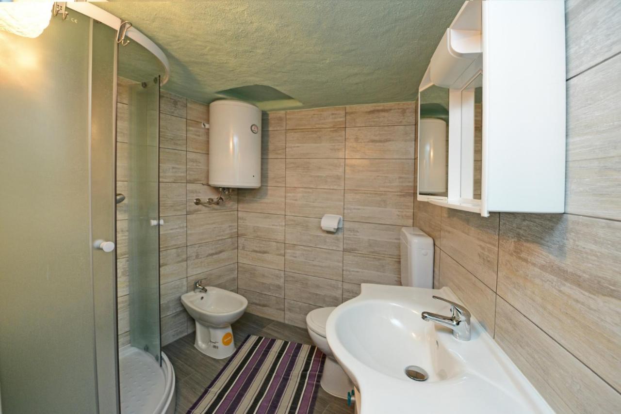 Maja Apartment Višnjan Buitenkant foto