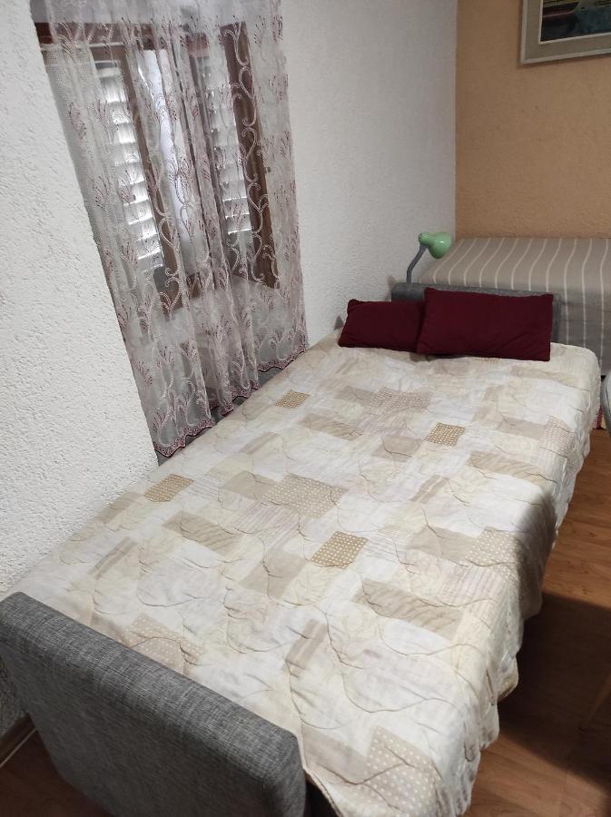 Maja Apartment Višnjan Buitenkant foto
