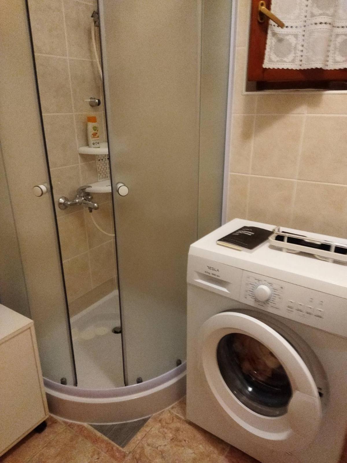 Maja Apartment Višnjan Buitenkant foto
